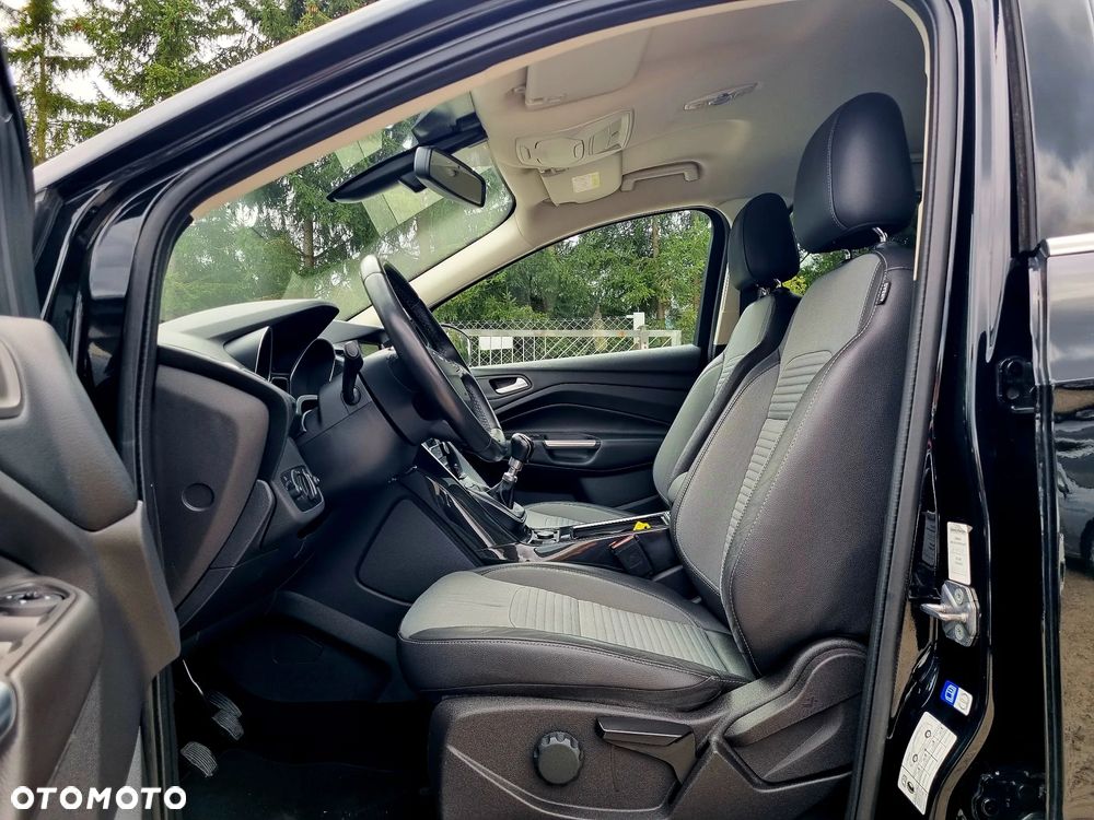 Ford Kuga 1.5 EcoBoost 2x4 Titanium - 9