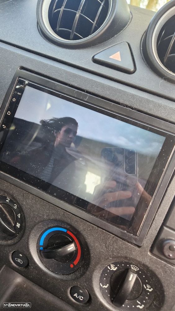 Ford Fiesta 1.4 Ambiente - 11