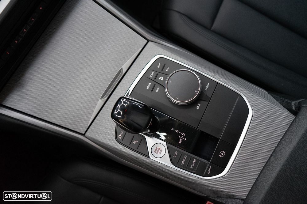 BMW 318 d Aut. Sport Line - 30