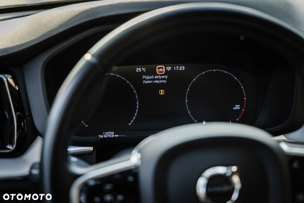 Volvo XC 60 B4 D AWD Inscription - 9