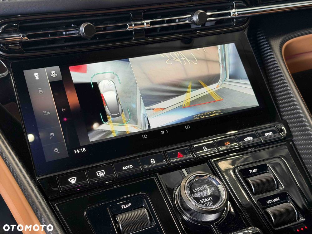 Aston Martin DB12 - 22