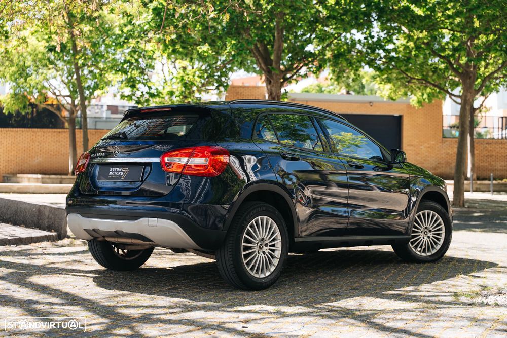 Mercedes-Benz GLA 180 (CDI) d - 11