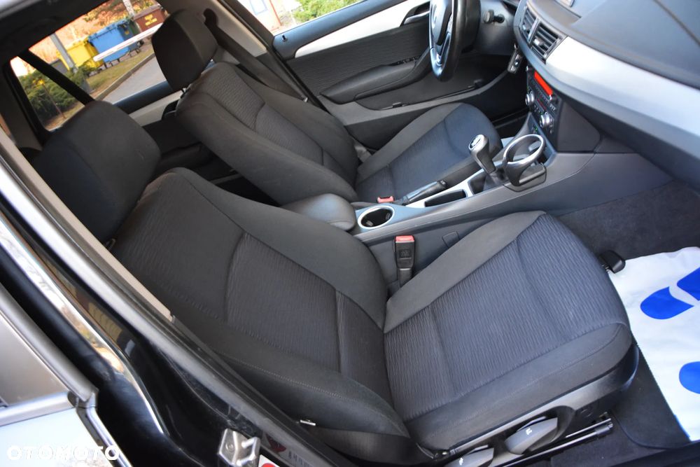 BMW X1 sDrive18d xLine - 24