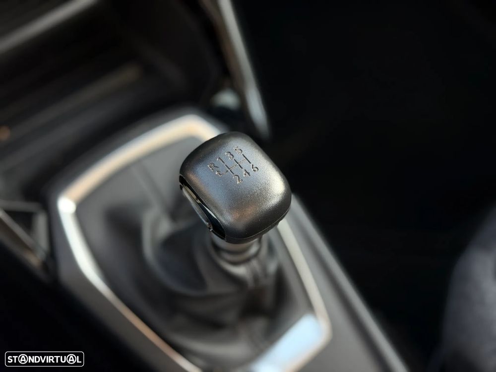 Peugeot 2008 PureTech 130 Active Pack - 15