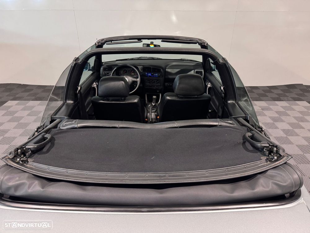 VW Golf Cabriolet 1.6 Highline - 10