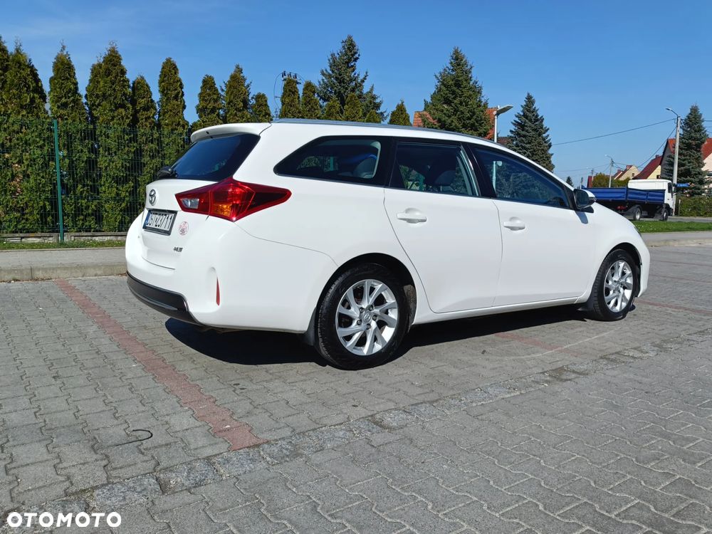 Toyota Auris 1.6 Prestige - 38
