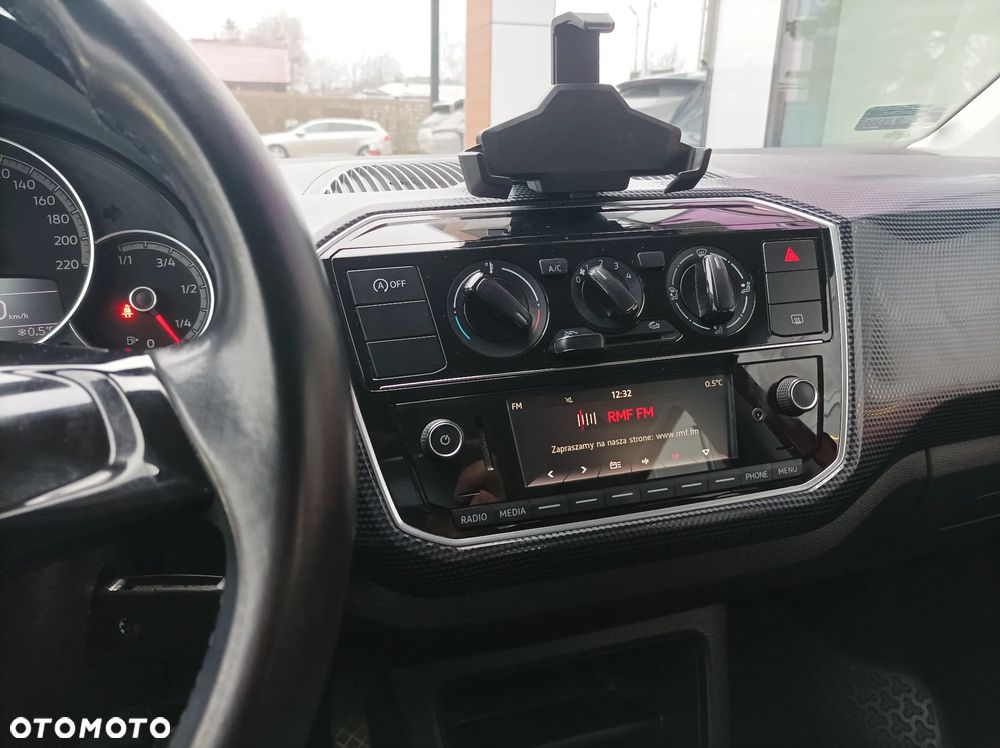 Volkswagen up! 1.0 move - 16