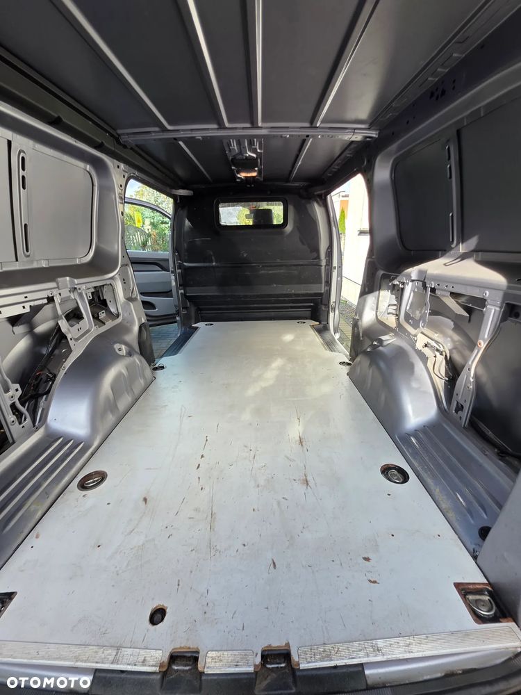 Opel Vivaro - 22