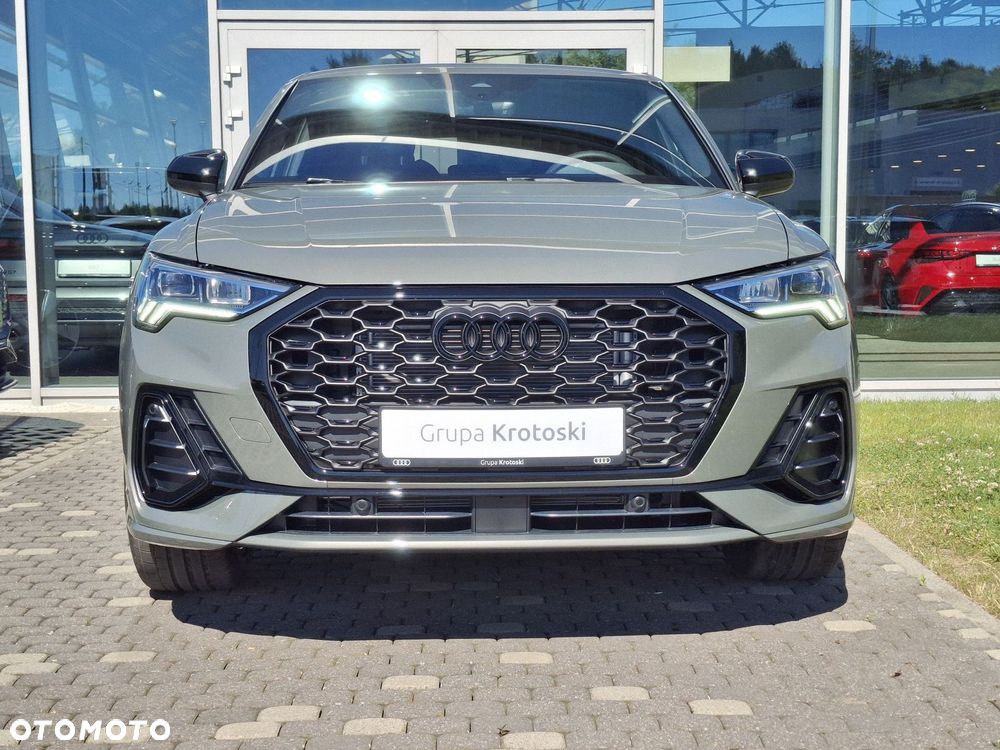 Audi Q3 Sportback - 8