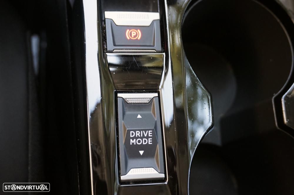 Peugeot 2008 1.2 PureTech Allure - 24