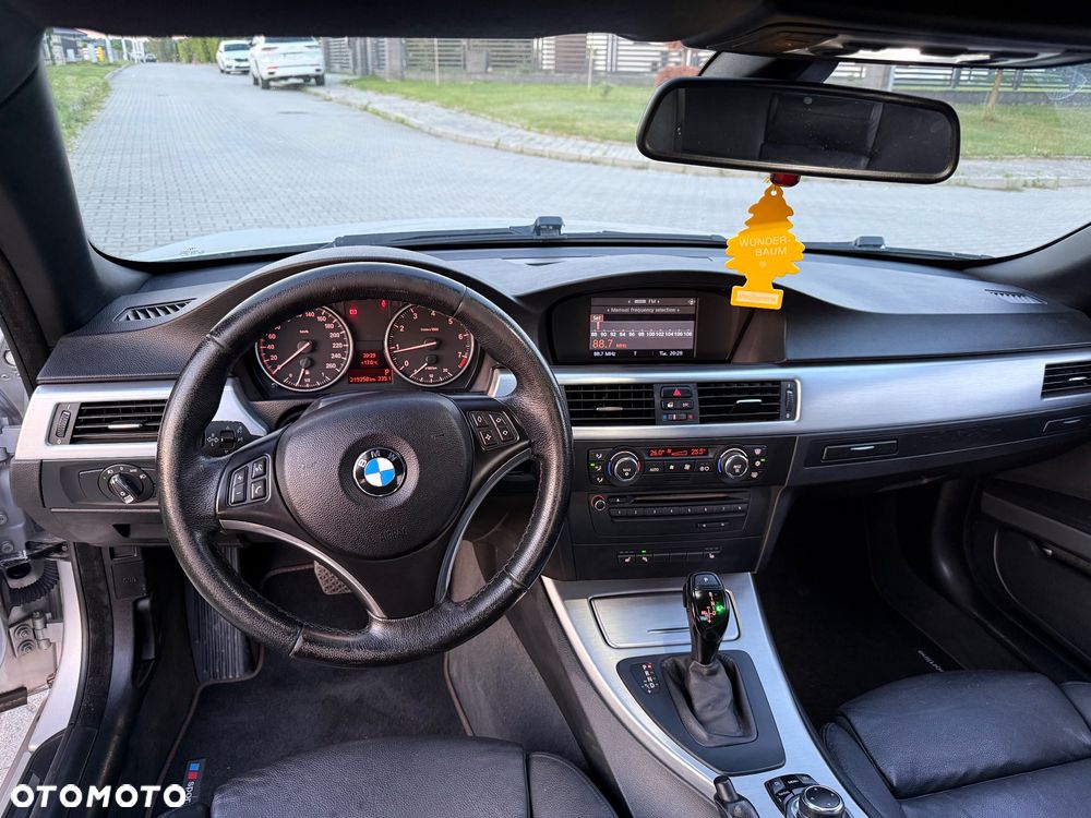 BMW Seria 3 320i Edition Exclusive - 12