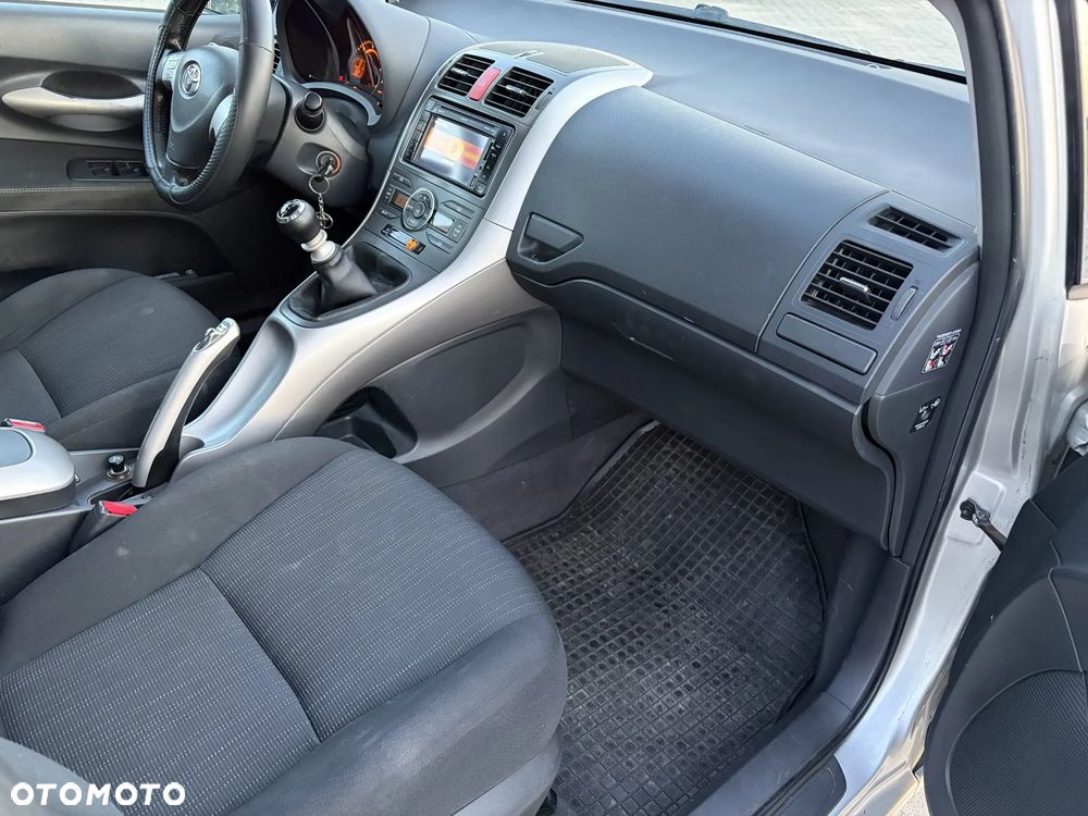 Toyota Auris 1.4 D-4D - 20