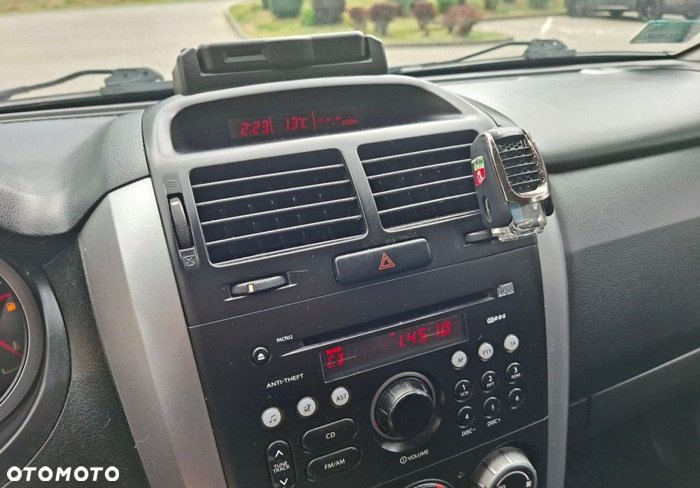 Suzuki Grand Vitara - 26