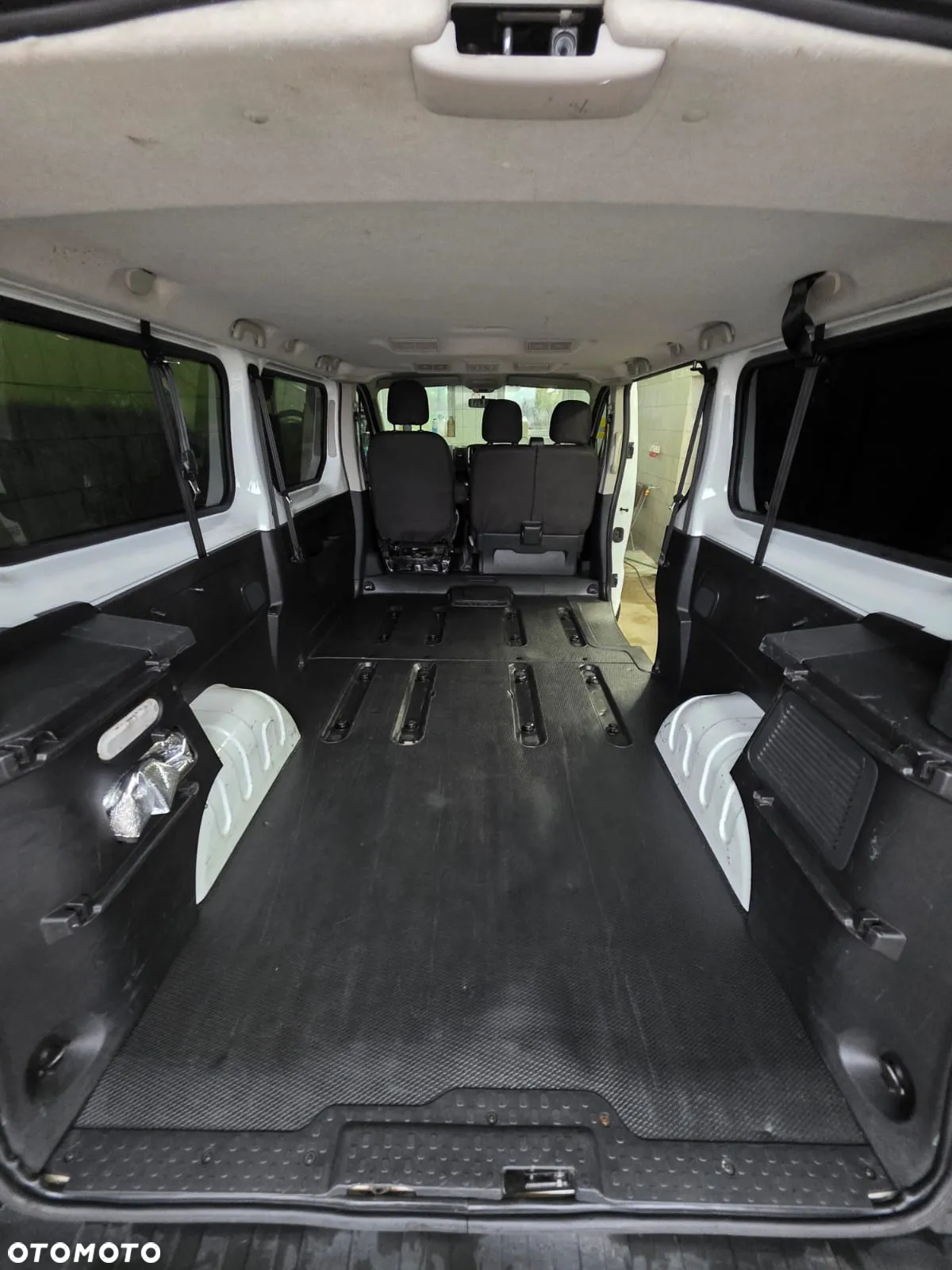 Renault Trafic - 16