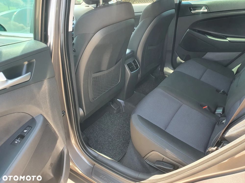 Hyundai Tucson blue 1.7 CRDi 2WD DCT Premium - 10