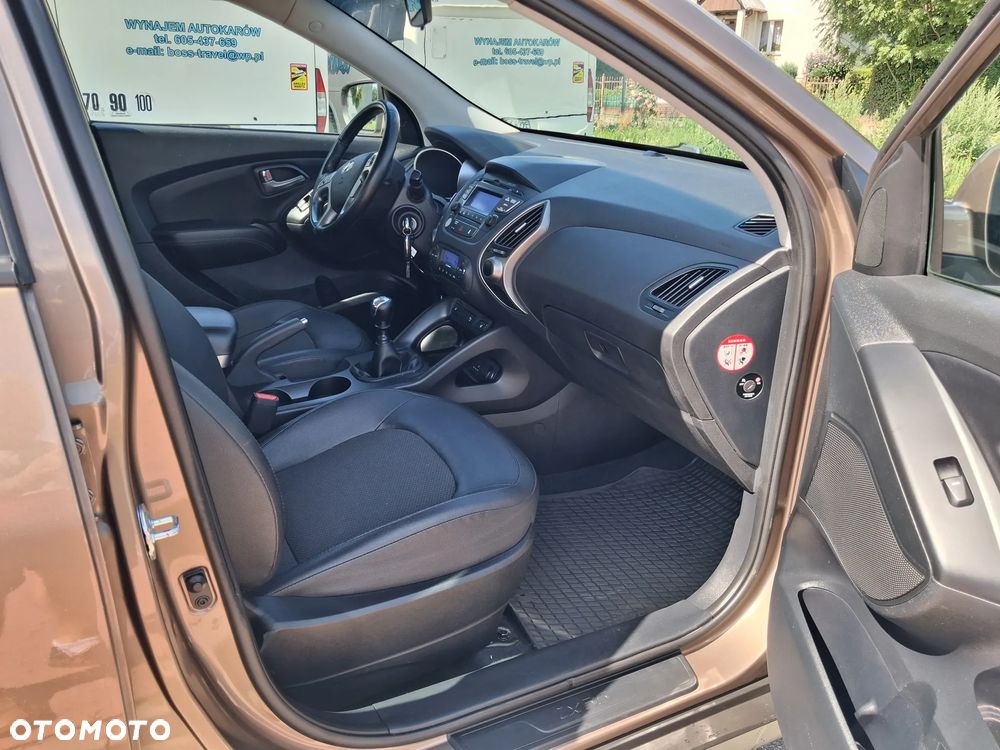 Hyundai ix35 1.6 2WD Fifa World Cup Edition - 9