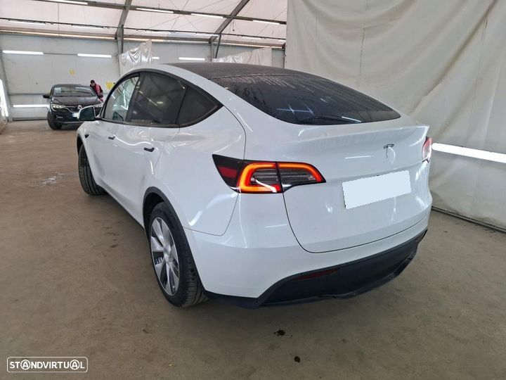 Tesla Model Y RWD - 2