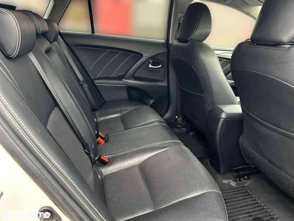 Toyota Avensis 2.0 Premium MS - 16