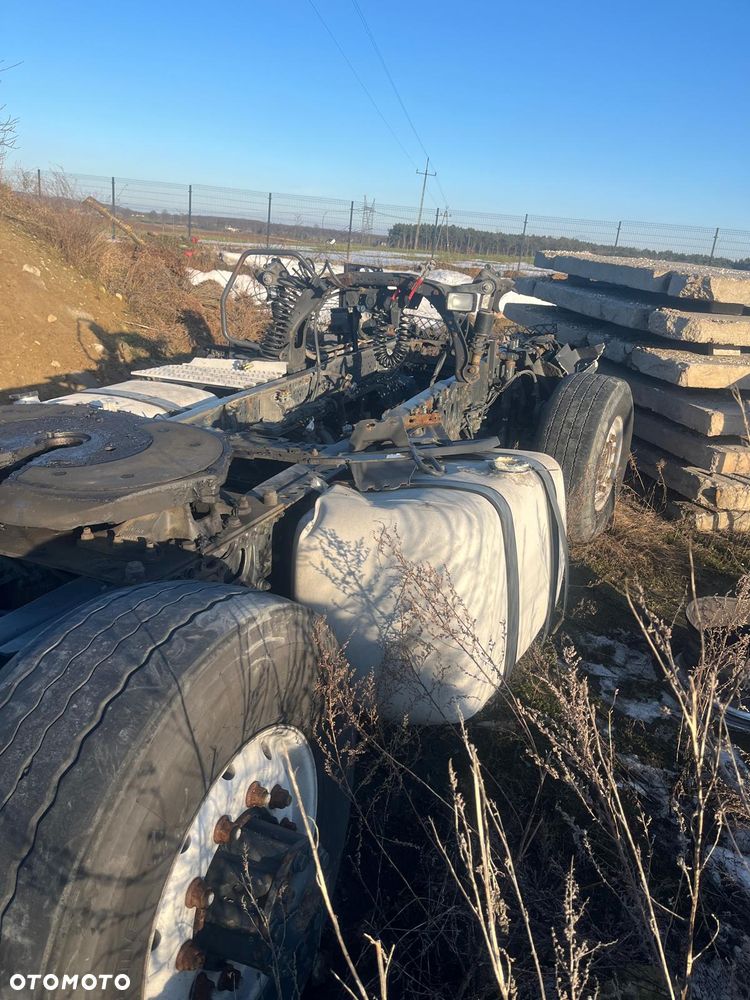 Rama na wózek dolly, do naczepy, przyczepy  kolumna kierownicza most , zbiornik paliwa zaciski hamulcowe, piasta, koła actros mp 4 zbiornik adblue - 4