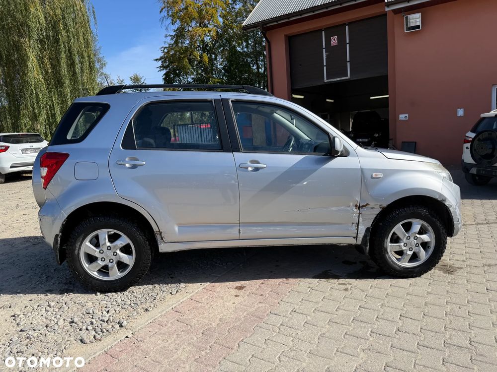 Daihatsu Terios Plus - 4