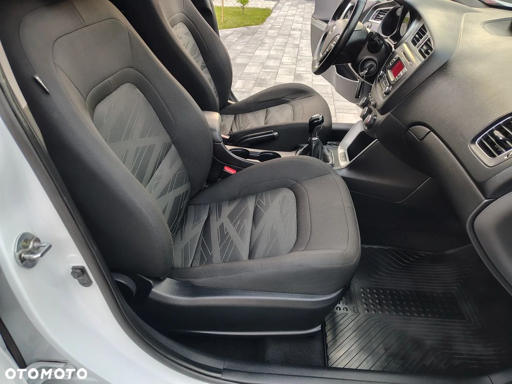 Kia Ceed 1.6 GDI Platinum Edition - 17