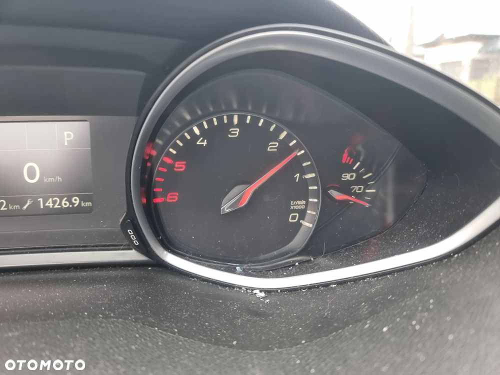 Peugeot 308 BlueHDi 130 EAT6 Stop & Start Allure Business-Paket - 21