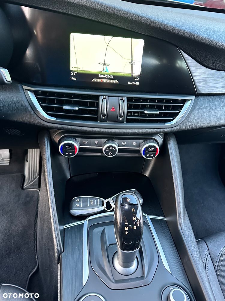 Alfa Romeo Giulia 2.2 D Turbo - 18