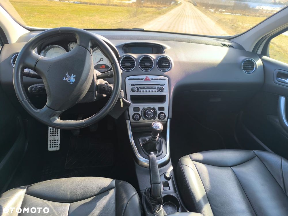 Peugeot 308 155 THP Premium - 9