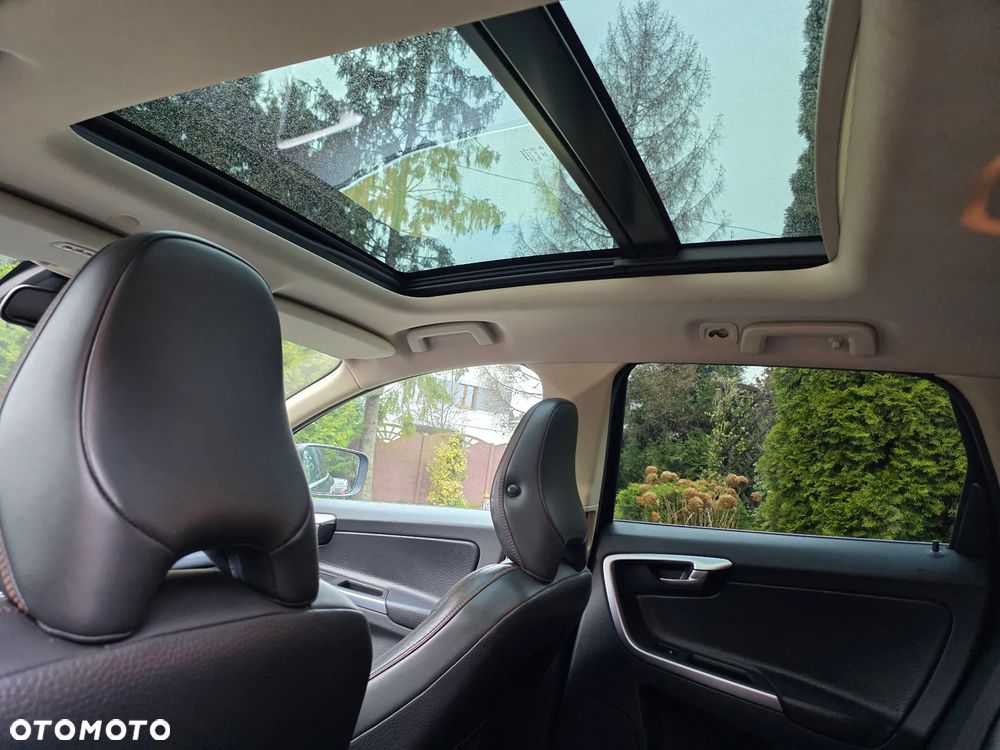 Volvo XC 60 D5 AWD Summum - 21