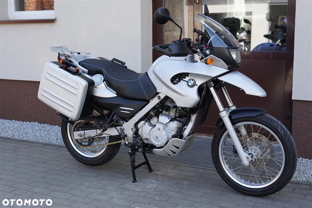 BMW F