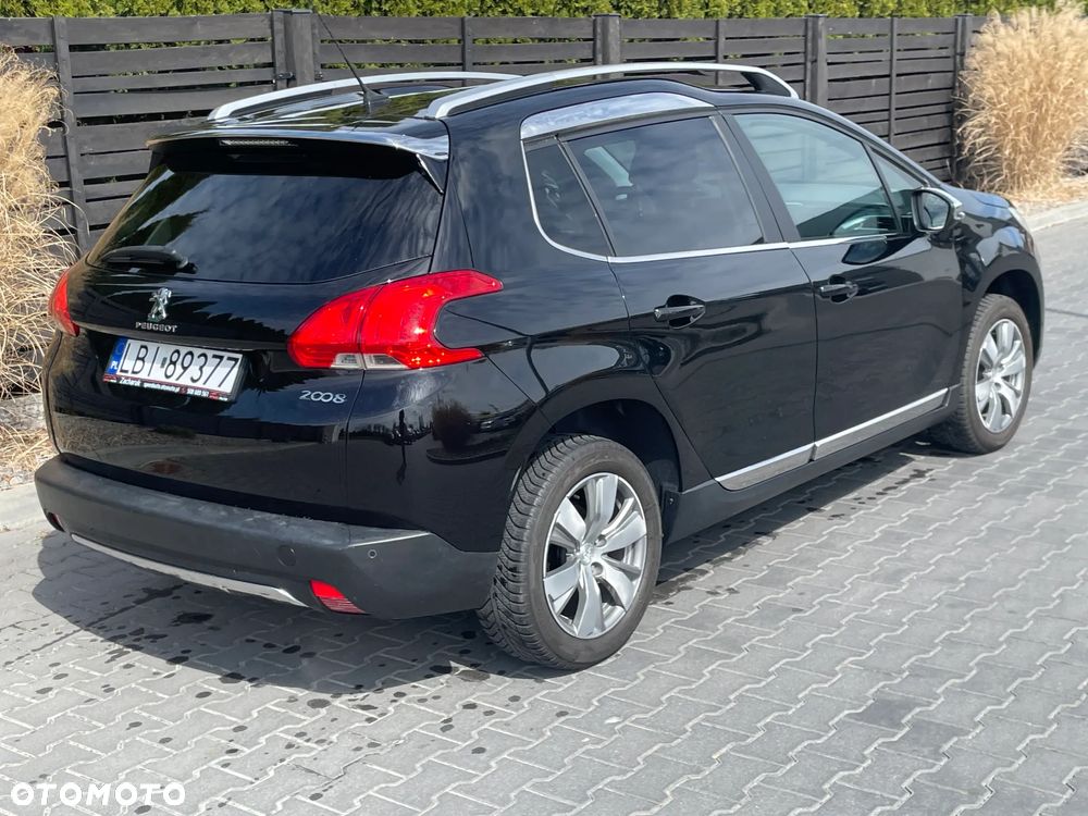 Peugeot 2008 1.2 Pure Tech Style EU6 - 14
