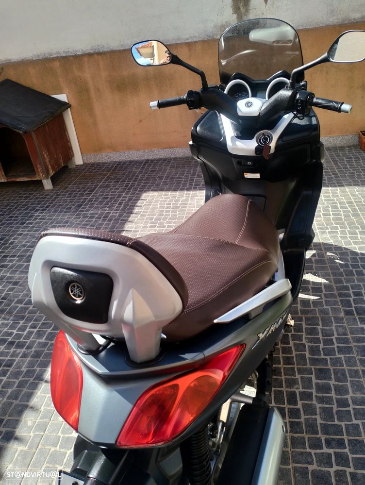 Yamaha X-Max - 20