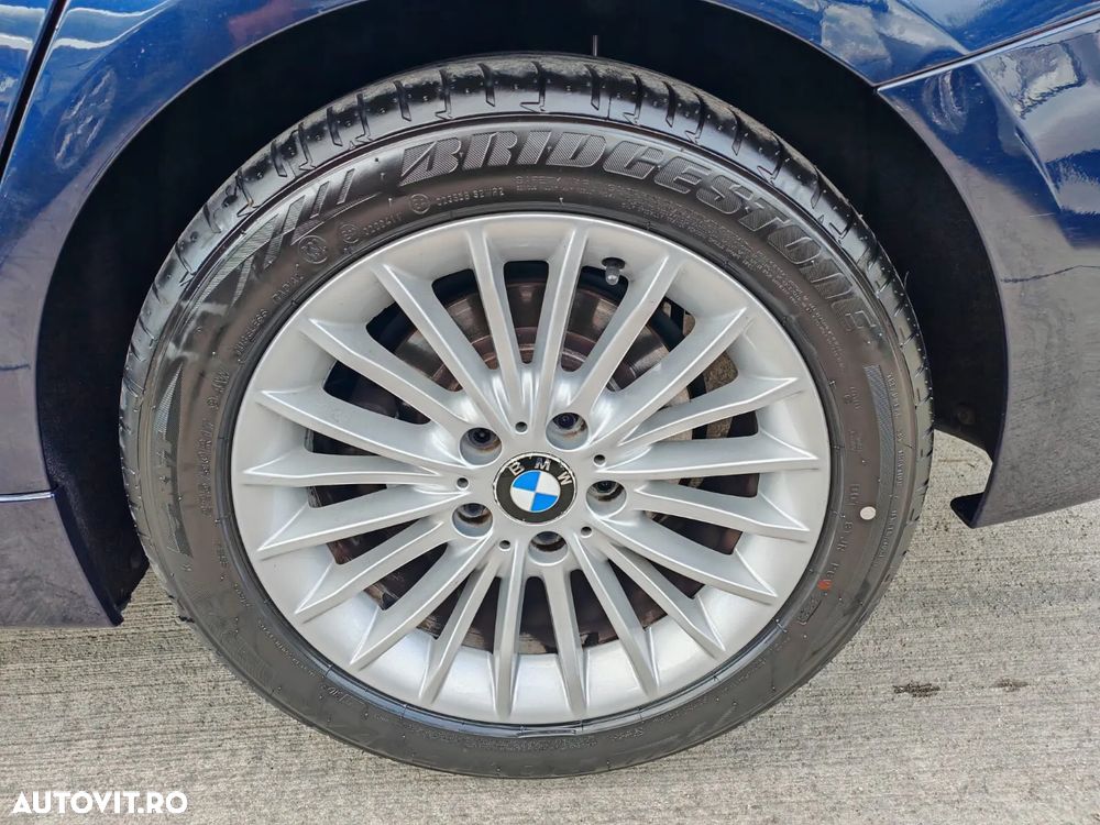 BMW Seria 3 320i Touring Sport-Aut. Luxury Line - 9