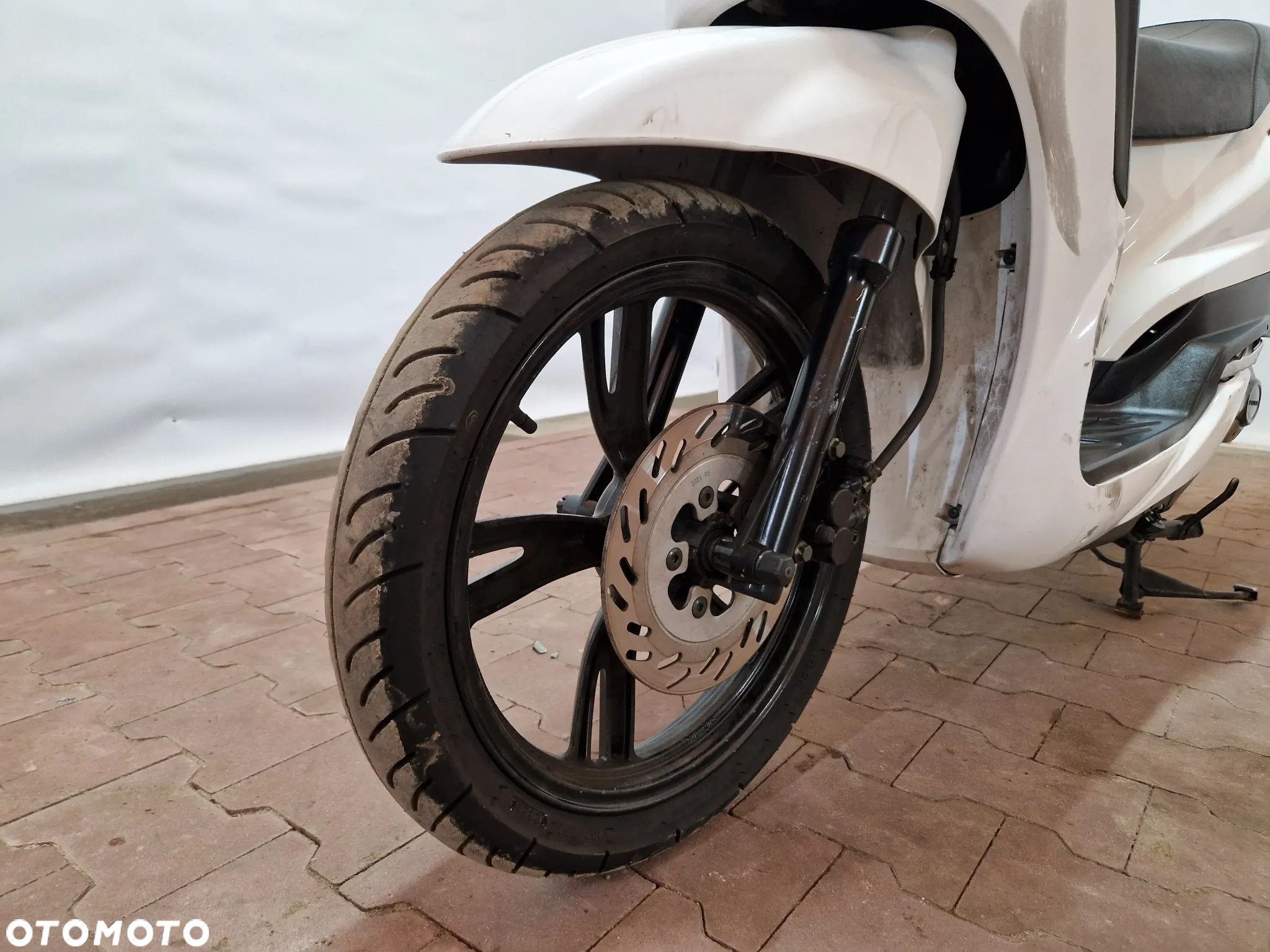 Peugeot Tweet - 24