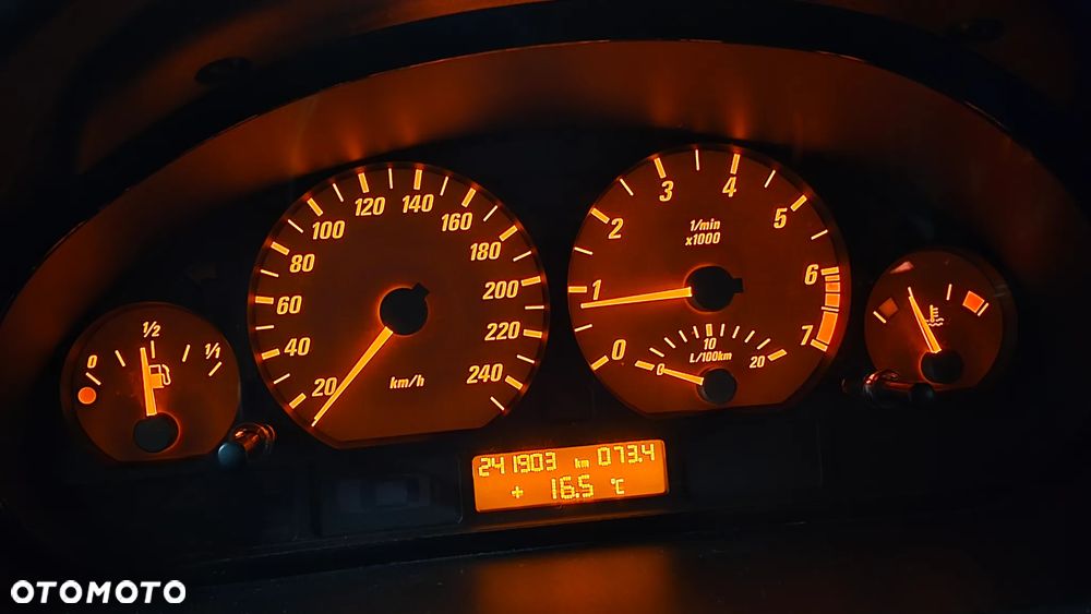 BMW Seria 3 318 Ci Edition Lifestyle - 12