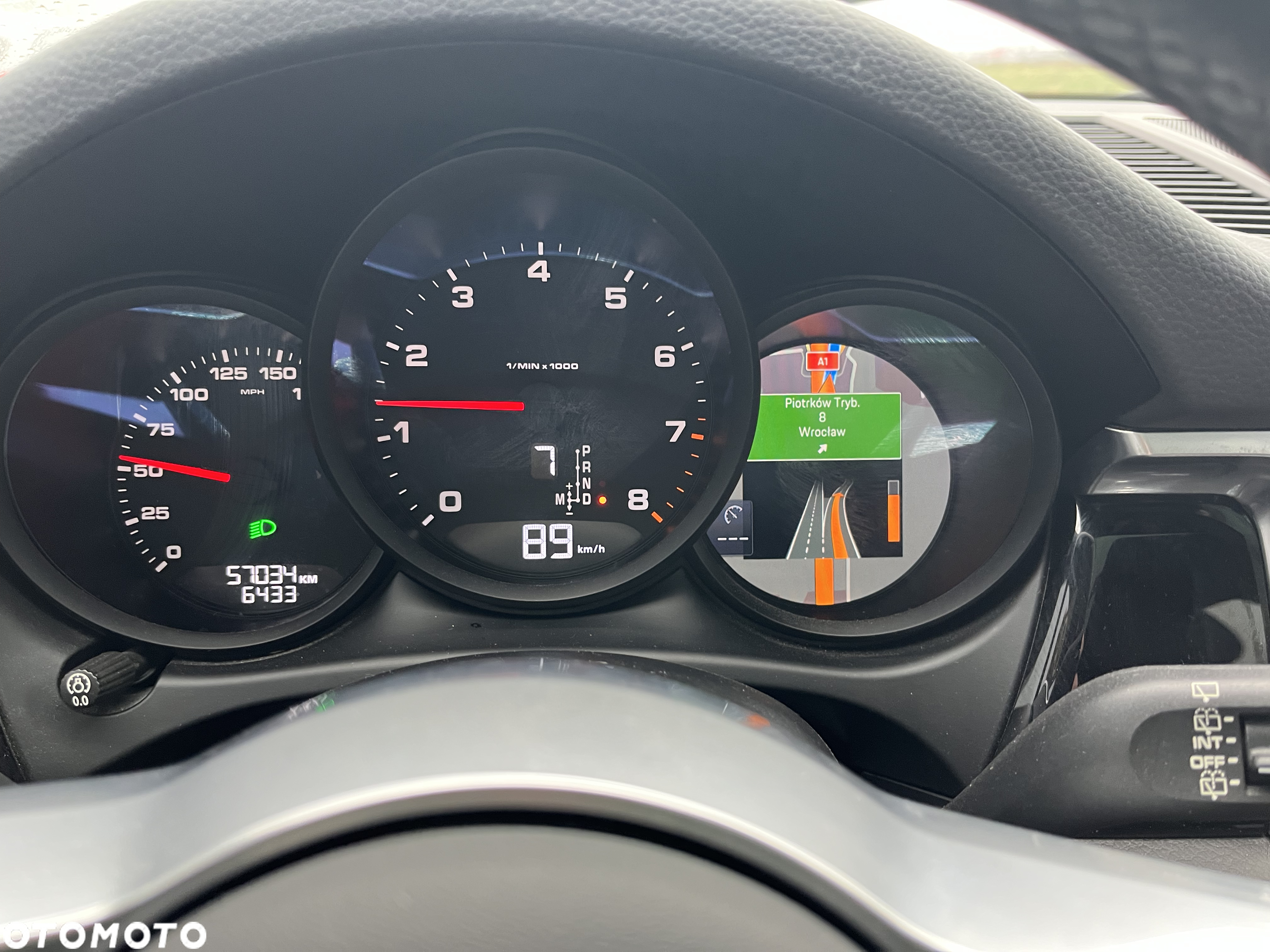 Porsche Macan Standard - 4