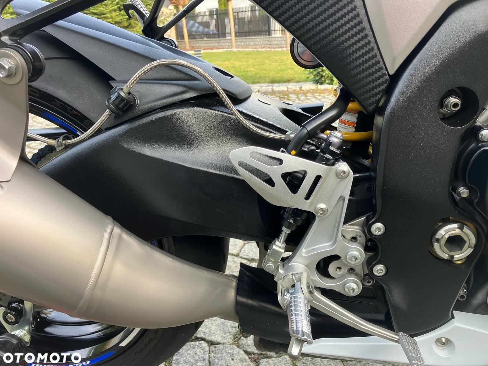 Suzuki GSX-R - 23