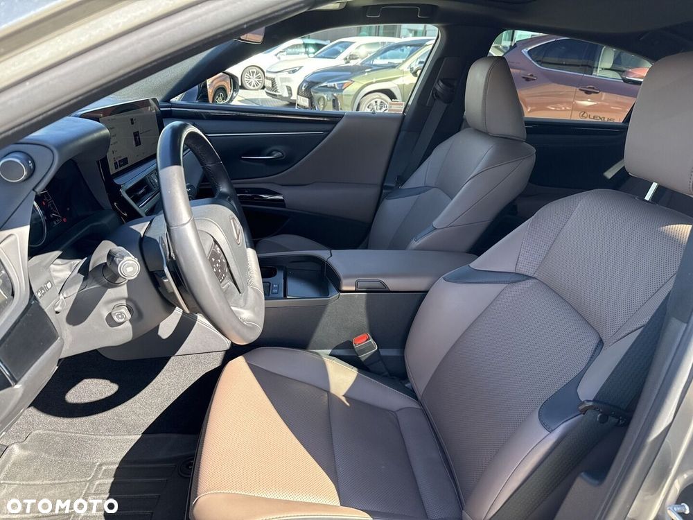 Lexus ES 300h Business Edition - 15