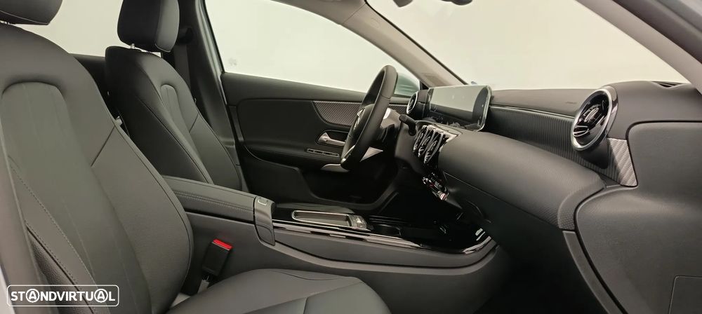 Mercedes-Benz A 200 Standard - 24