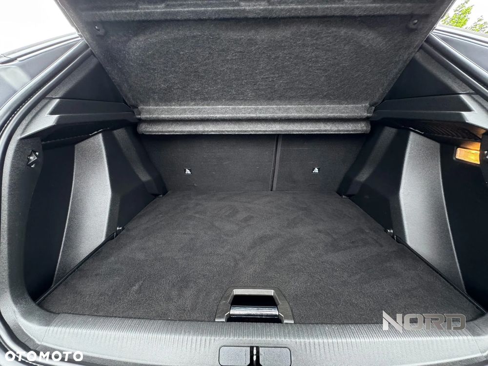 Peugeot 2008 PureTech 130 EAT8 Allure - 23