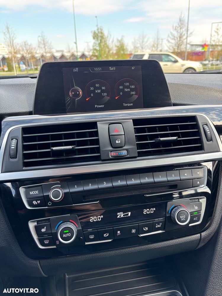 BMW Seria 3 318i Aut. Sport Line - 23
