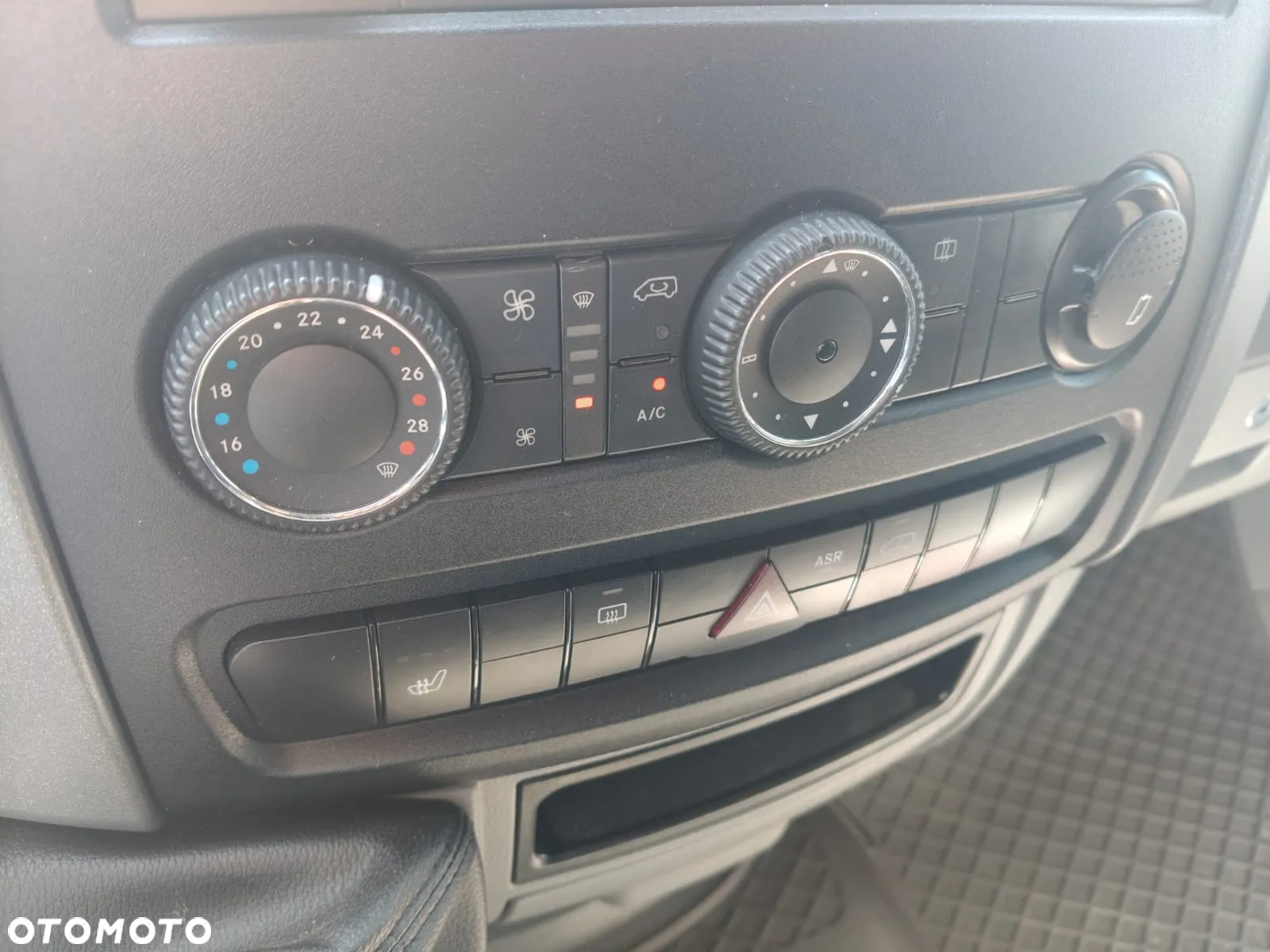 Mercedes-Benz Sprinter L2H2 - 18