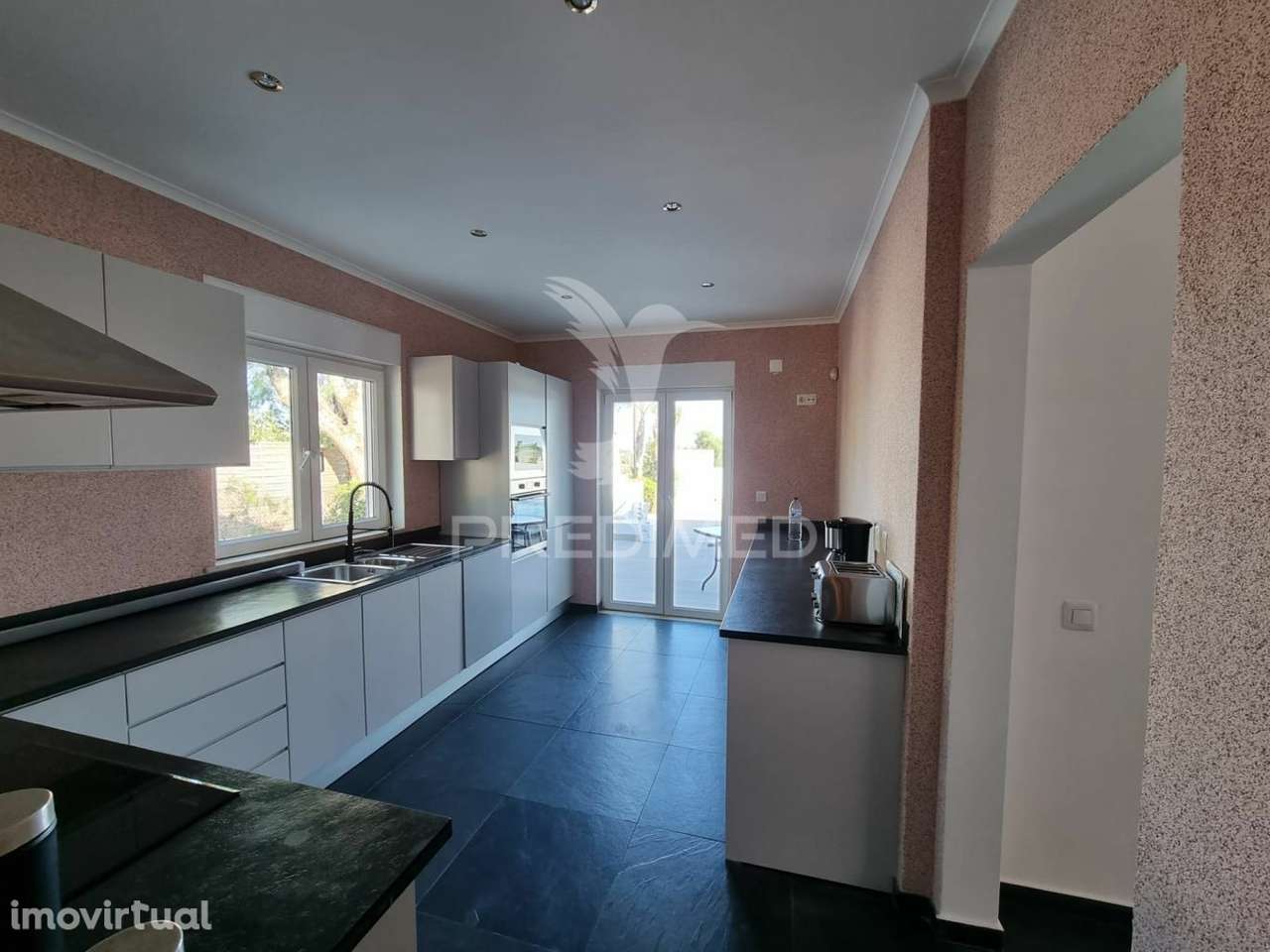 Olhão - Villa V4  Isolada , Jardim e Piscina Privada - Grande imagem: 3/7