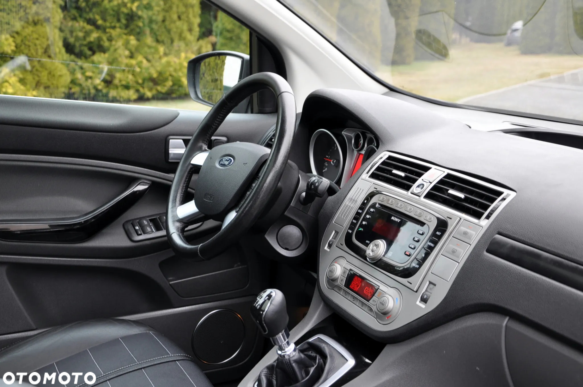 Ford Kuga 2.0 TDCi 4x4 Titanium - 20