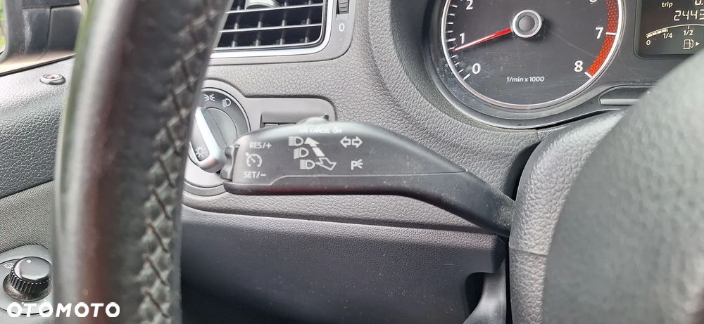 Volkswagen Polo - 11