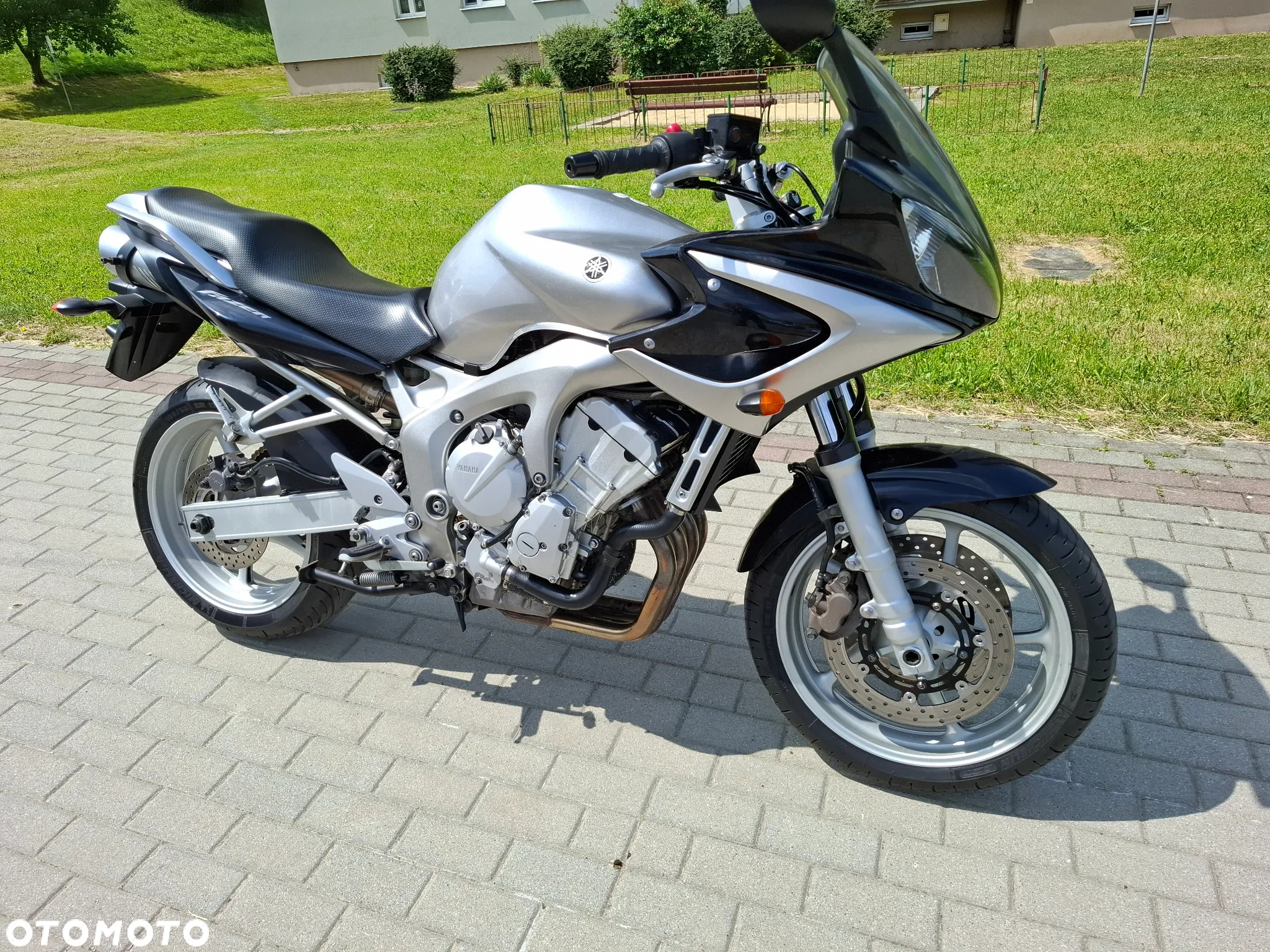 Yamaha FZ6 - 2