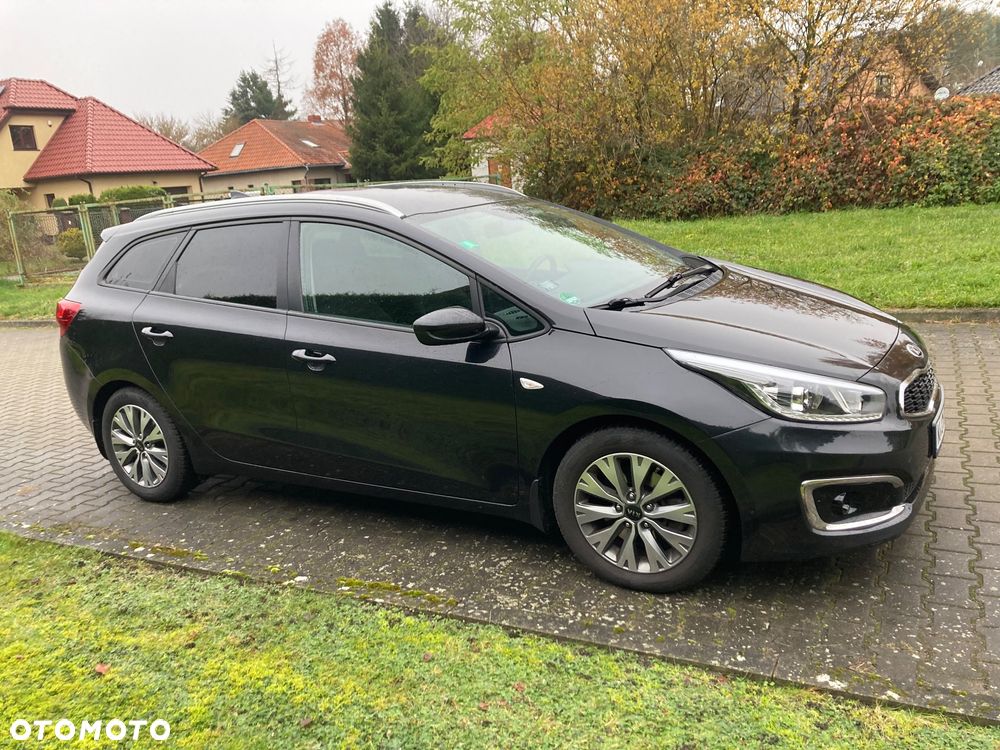 Kia Ceed 1.6 GDI SW ISG Dream-Team Edition - 16