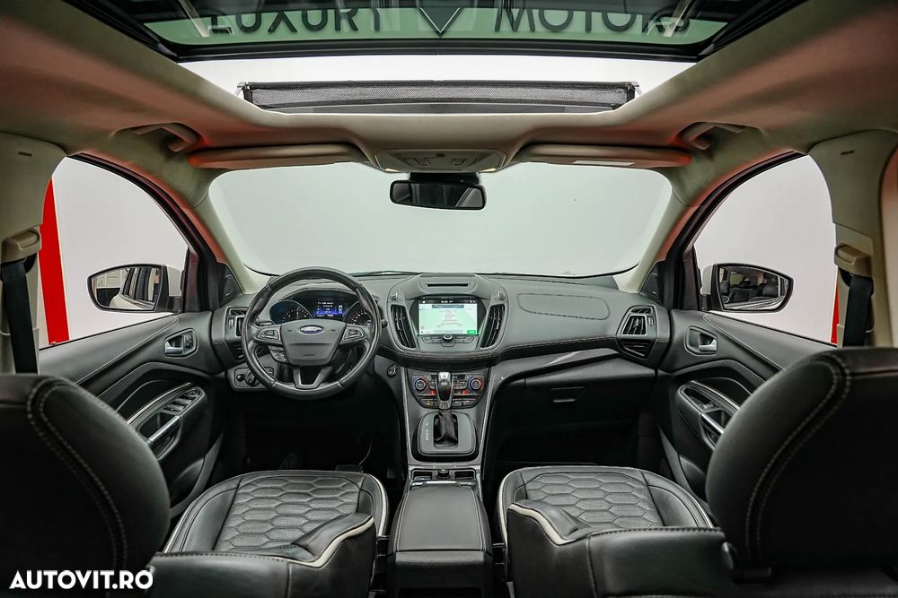 Ford Kuga 2.0 TDCi 4WD Powershift Vignale - 2