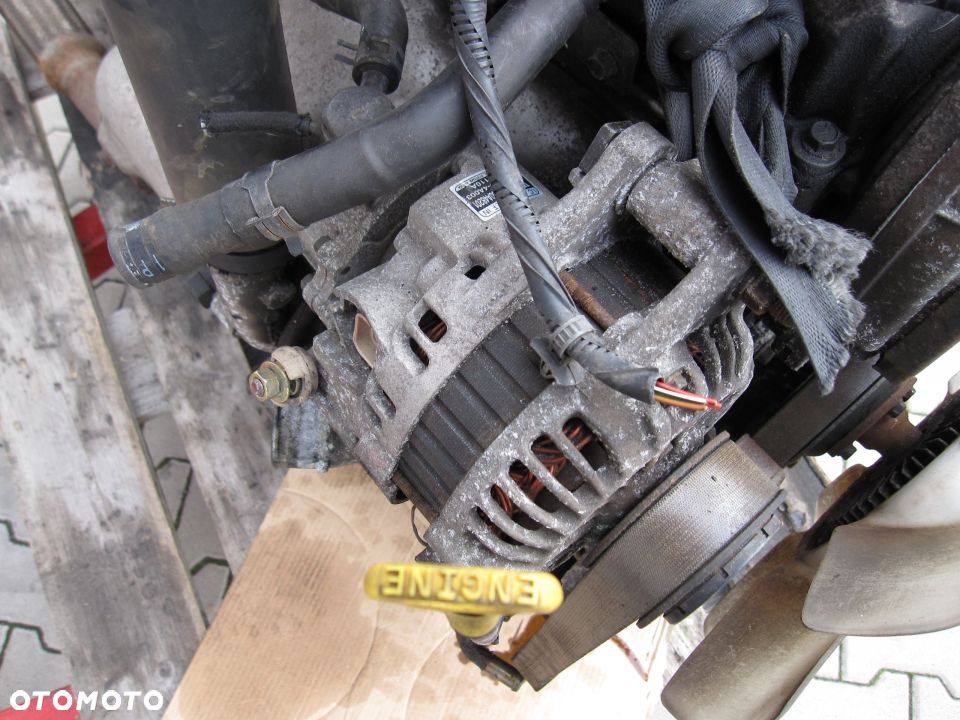 Hyundai H1 H-200 2,5crdi alternator 37300-4A003 - 1