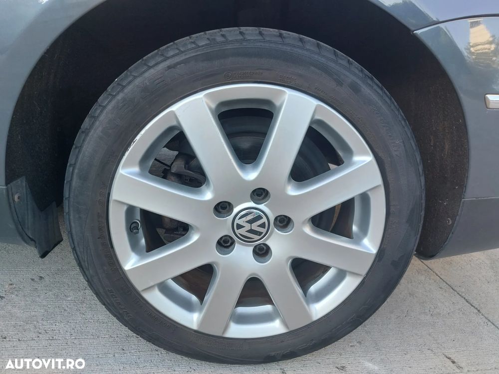 Volkswagen Passat - 15